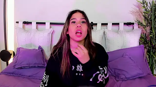 Rachell criss online show from March 21, 8:19 am