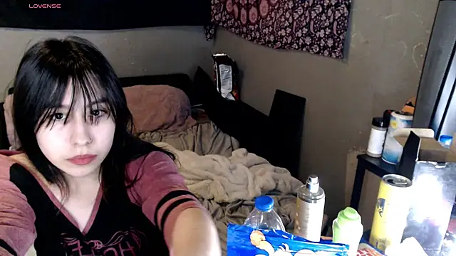 London Ray online show from December 4, 8:12 am