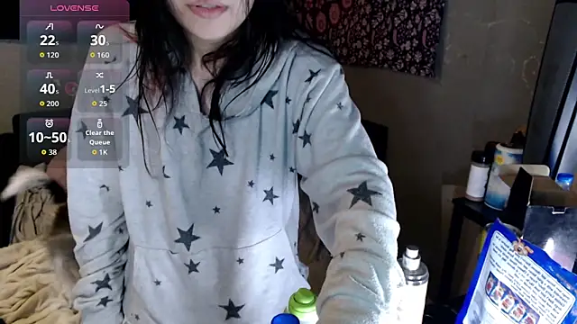 London Ray online show from December 5, 4:32 am