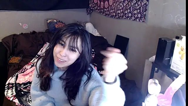 London Ray online show from February 18, 6:09 am