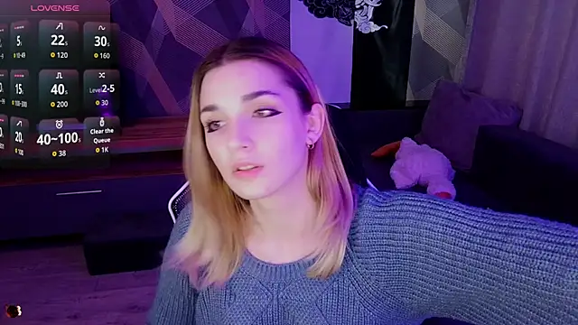 Sandy Belle online show from October 9, 7:50 am