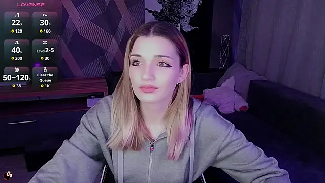 Sandy Belle online show from October 29, 6:31 pm