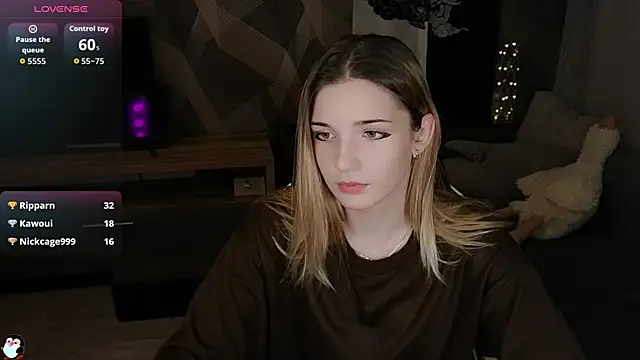 Sandy Belle online show from December 5, 7:54 pm