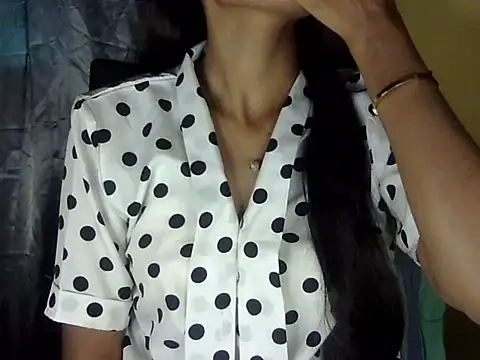 zara Khan0 online show from November 30, 2:15 am