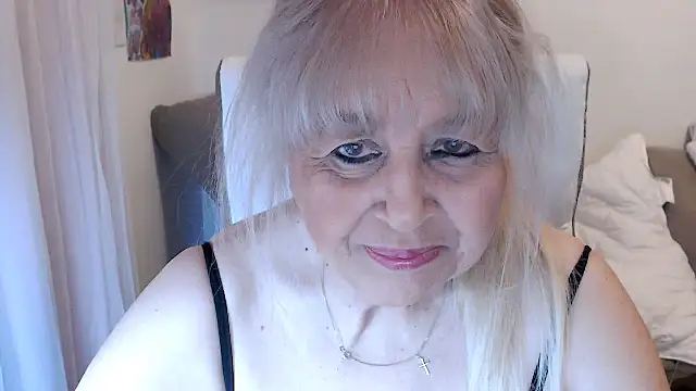 Snapshot of SusiLifeXXX chatting on November 23, 7:35 pm SusiLifeXXX online show from November 23, 7:35 pm