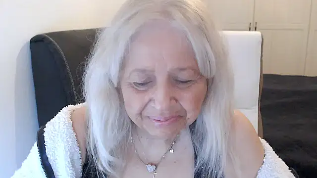 SusiLifeXXX online show from February 15, 7:10 pm