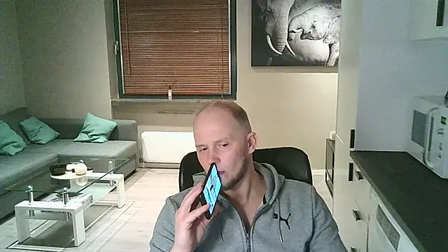 Dartanjanas13 online show from October 9, 7:45 pm