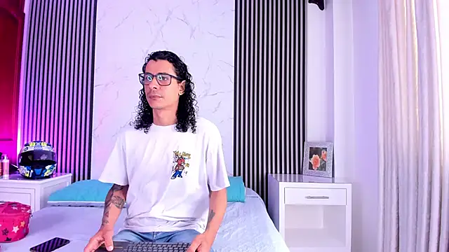 JackAndRosse  online show from October 19, 1:56 pm