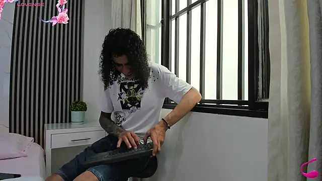 JackAndRosse  online show from February 3, 12:21 pm
