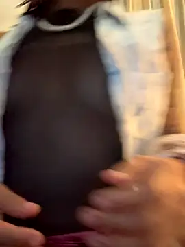 Snapshot of Nia_Desire chatting on September 20, 6:58 am Nia Desire online show from September 20, 6:58 am