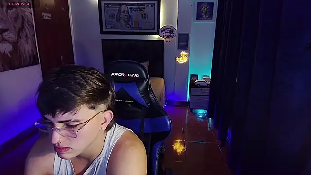 Justin trevor1 online show from October 3, 12:29 am