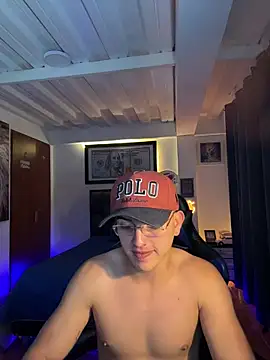 Justin trevor1 online show from October 21, 1:17 am