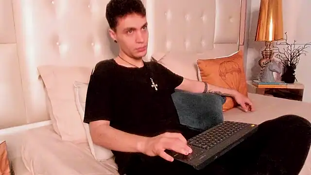 dark sun302 online show from February 4, 8:58 pm