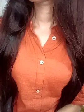 Snapshot of Queen_Pooja7 chatting on September 15, 3:34 pm Queen Pooja7 online show from September 15, 3:34 pm