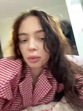 Hannah xBaby online show from December 21, 5:09 pm