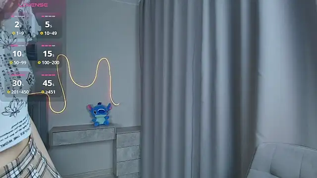 Snapshot of FoxyMira chatting on September 11, 1:33 pm FoxyMira online show from September 11, 1:33 pm