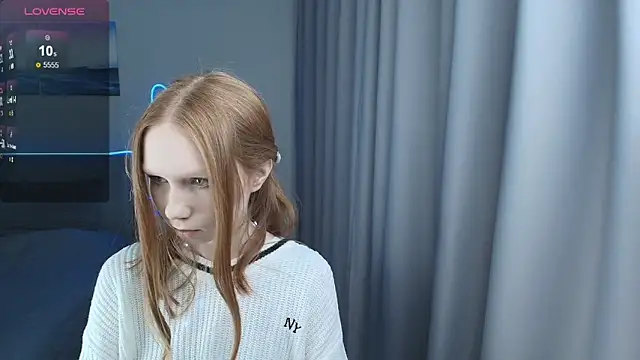 Snapshot of FoxyMira chatting on September 12, 1:22 pm FoxyMira online show from September 12, 1:22 pm