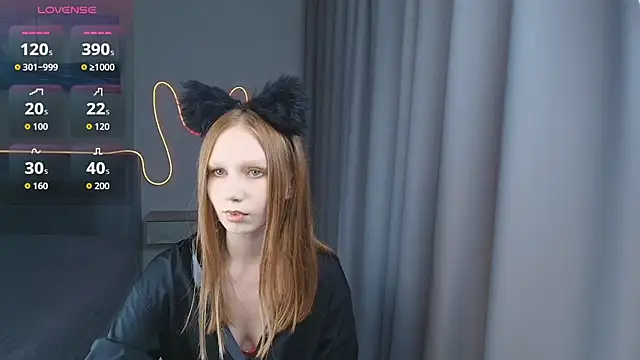 Snapshot of FoxyMira chatting on September 23, 1:25 pm FoxyMira online show from September 23, 1:25 pm