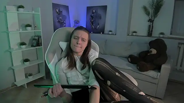 AlicePill online show from November 22, 2:10 am