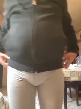 Snapshot of bi_dare chatting on May 6, 5:51 pm bi dare online show from May 6, 5:51 pm