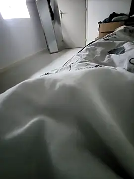 Snapshot of BobyKifff chatting on October 30, 10:49 am BobyKifff online show from October 30, 10:49 am