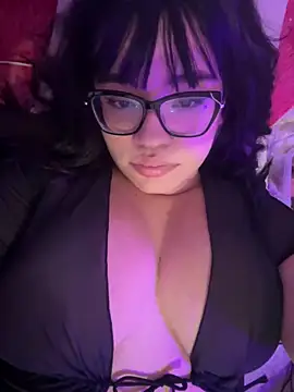 Emily Taylor2 online show from June 7, 3:54 am