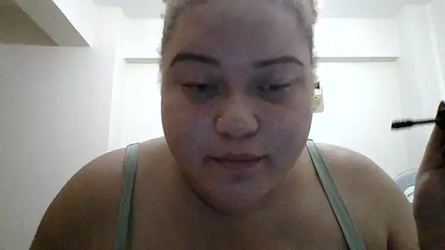 Snapshot of GoddessMocha chatting on September 18, 11:34 am GoddessMocha online show from September 18, 11:34 am
