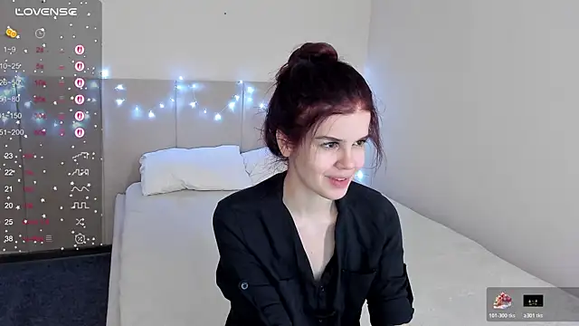 Snapshot of Infinity_Ti chatting on January 14, 1:44 am Infinity Ti online show from January 14, 1:44 am