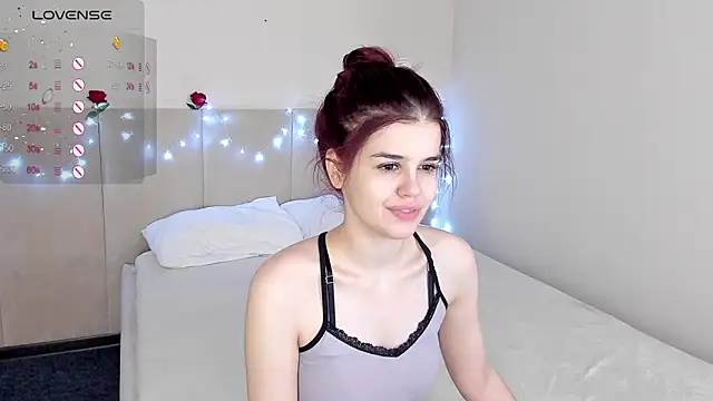 Snapshot of Infinity_Ti chatting on February 15, 1:57 am Infinity Ti online show from February 15, 1:57 am