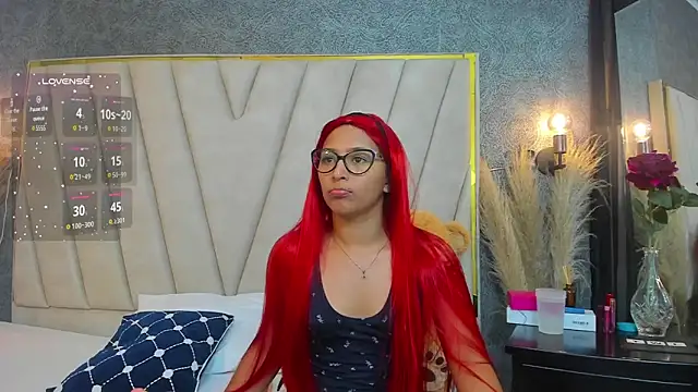 Snapshot of AmyStar1 chatting on November 8, 9:13 pm AmyStar1 online show from November 8, 9:13 pm