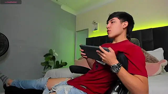 Ares di martin online show from November 29, 1:36 pm