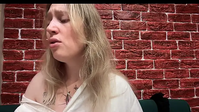 CitrusBlissss online show from October 22, 2:17 pm