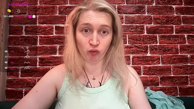 CitrusBlissss online show from November 11, 2:28 pm