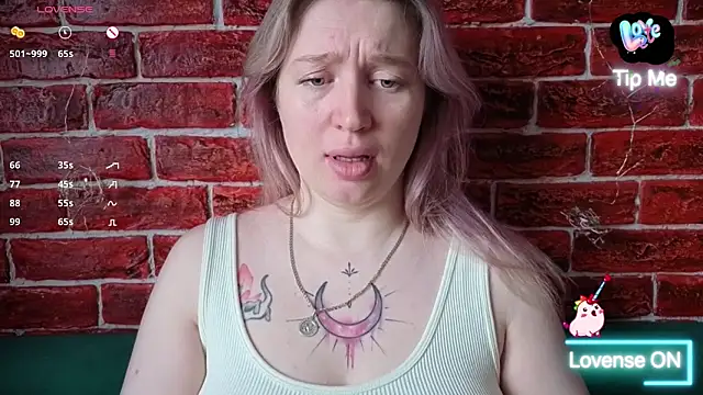 CitrusBlissss online show from March 31, 2:13 am