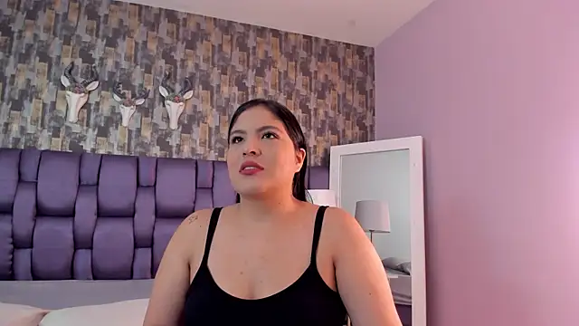 Snapshot of VeraBlazze chatting on February 17, 1:29 pm VeraBlazze online show from February 17, 1:29 pm