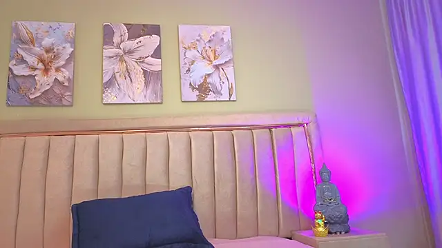 Bloom Star online show from October 7, 12:13 pm