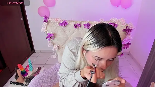 Nataliahenao69 online show from November 4, 3:11 pm