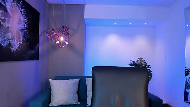 Snapshot of AidaJones chatting on November 17, 11:49 am AidaJones online show from November 17, 11:49 am