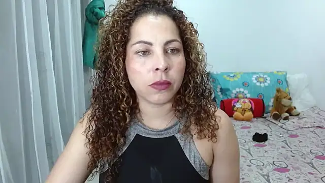 Snapshot of Yanis_Ariel12 chatting on September 22, 11:18 pm Yanis Ariel12 online show from September 22, 11:18 pm