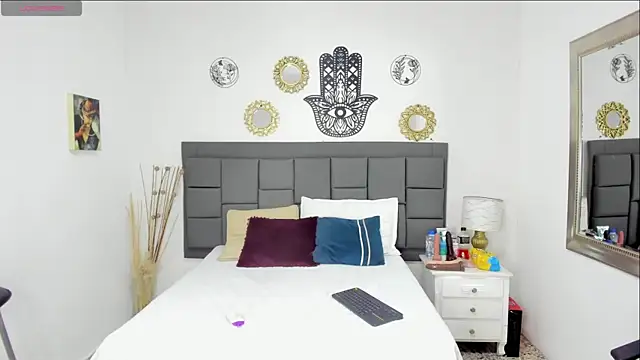 summer williams18 online show from November 7, 12:32 am