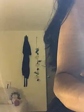 Snapshot of SelinaCatt_ chatting on September 28, 10:37 pm SelinaCatt  online show from September 28, 10:37 pm