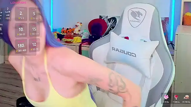 Snapshot of Im_suka chatting on October 18, 3:31 am Im suka online show from October 18, 3:31 am