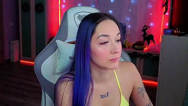 Snapshot of Im_suka chatting on January 14, 4:07 am Im suka online show from January 14, 4:07 am