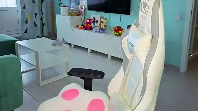 Snapshot of Im_suka chatting on February 11, 3:00 am Im suka online show from February 11, 3:00 am