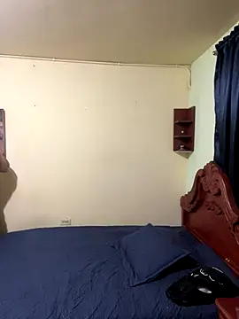 Snapshot of MaxDell chatting on September 9, 12:32 am MaxDell online show from September 9, 12:32 am