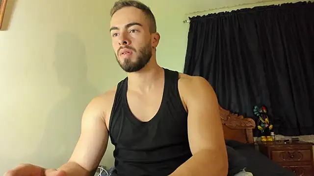 Snapshot of MaxDell chatting on November 13, 1:26 am MaxDell online show from November 13, 1:26 am