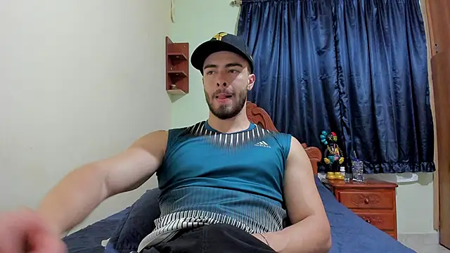 Snapshot of MaxDell chatting on November 14, 1:37 am MaxDell online show from November 14, 1:37 am