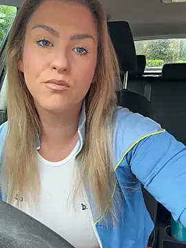 Charleigh xx online show from October 31, 1:34 pm