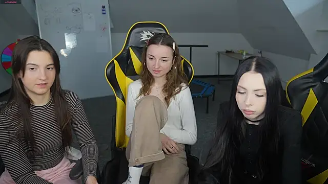 VivianSweet  online show from April 7, 10:26 am