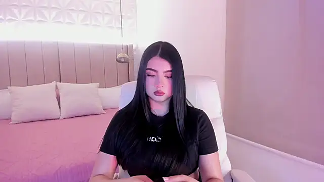 Snapshot of Sweety_Nicole_ chatting on May 14, 2:24 pm Sweety Nicole online show from May 14, 2:24 pm